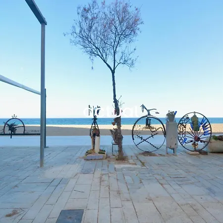 Cannes 11-2 * Castell-Platja d'Aro