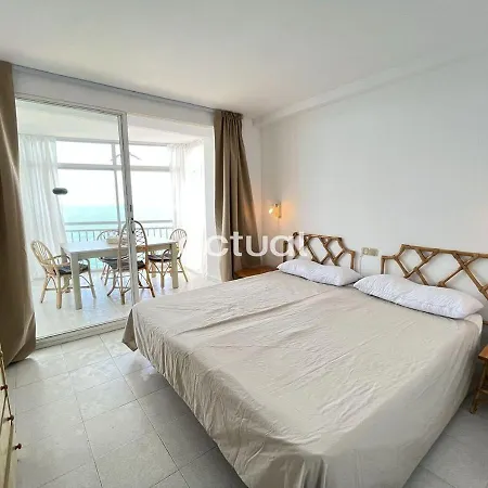 Cannes 11-2 Apartment *